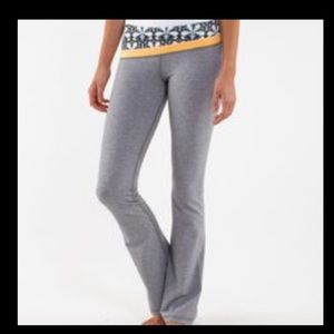 Ivivva gray yoga pants